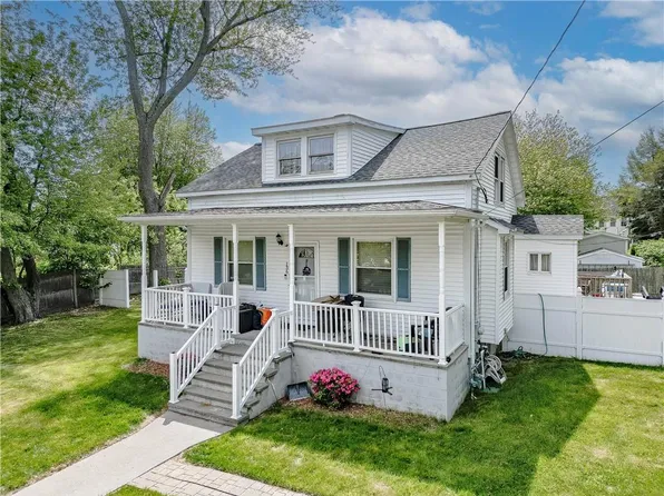 136 Collins St, Attleboro, MA 02703
