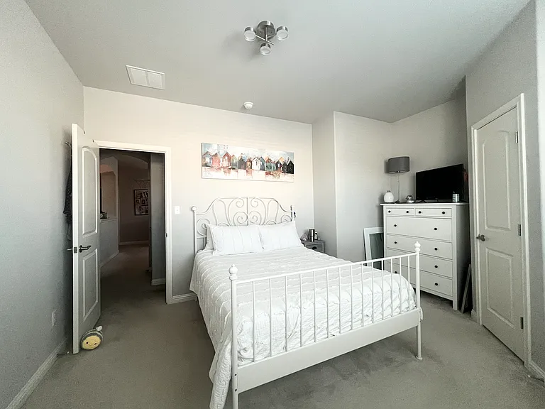 102 Waverly Spire Ct — Photo 25