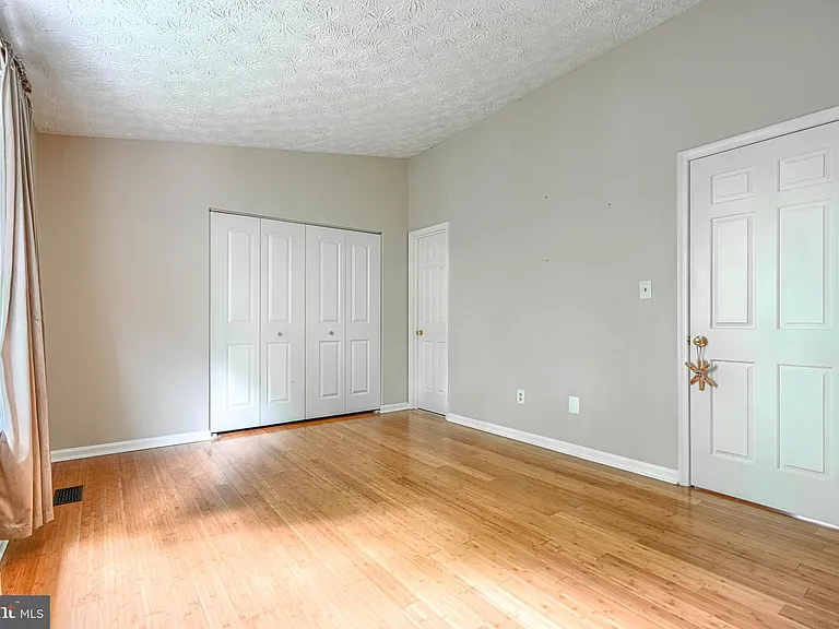 43 Oak Crest Ct — Photo 12