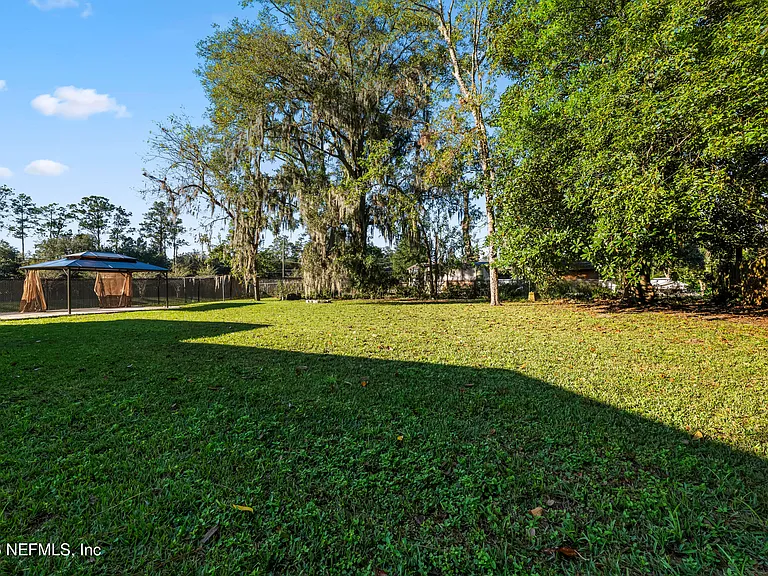 2389 Hilly Rd — Photo 18
