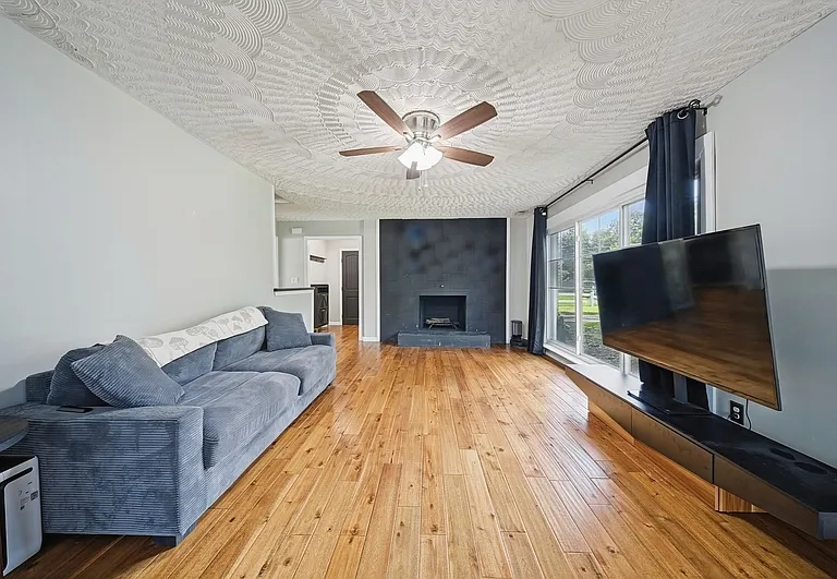 625 S Military Hwy — Photo 5