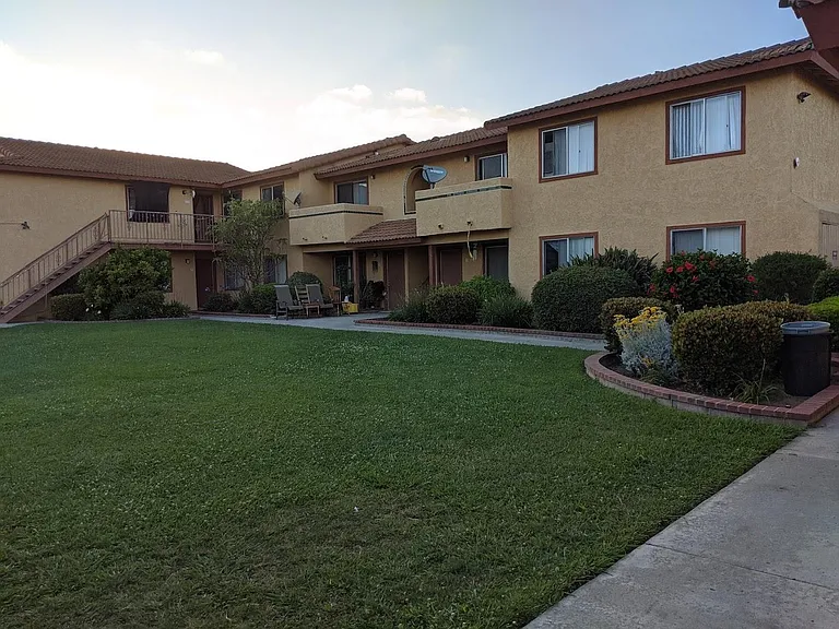 820 N Santa Fe Ave #11 — Photo 7