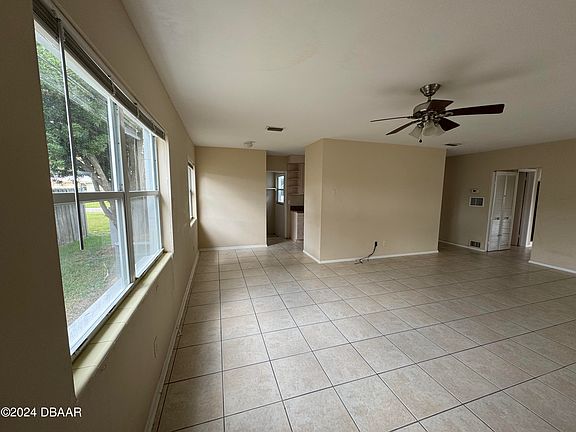 5th image of 164 Fairway Dr
