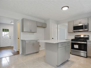 462 Ravinia Way, Lawrenceville, GA 30044