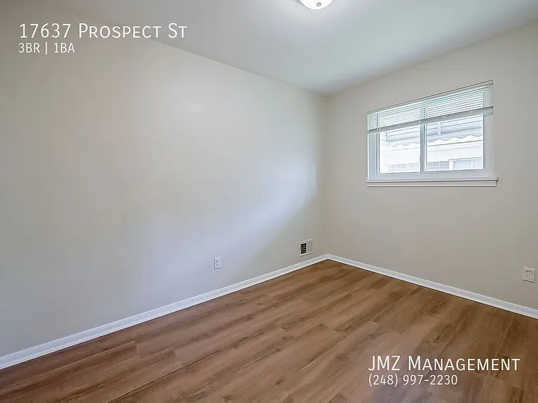 17637 Prospect St — Photo 7