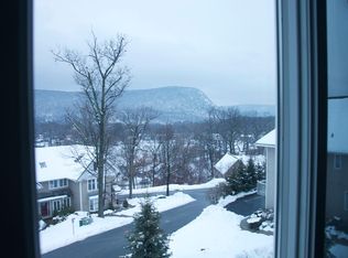 90 Corbin Hill Rd, Highland Falls, NY 10928