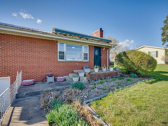 4th image of 510 Matson Rd