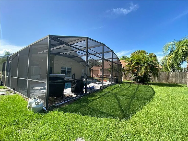 2476 Shelby Cir — Photo 20