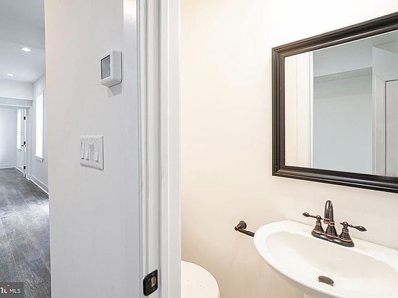 4th image of 2221 Federal St Unit 1