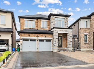 1059 Purus Path, Pickering, ON L1X 0H3
