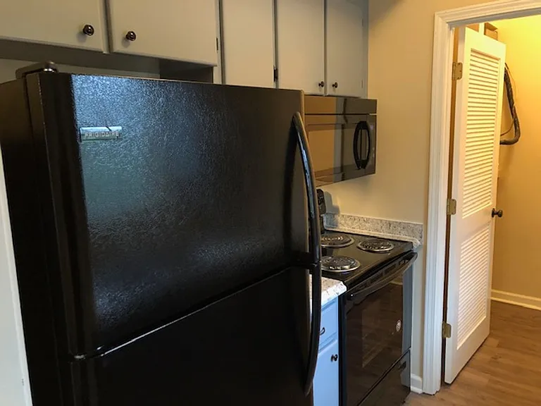 1107 Anderson St — Photo 23