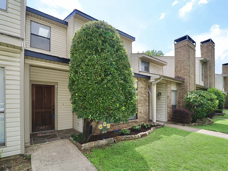 407 Josephine St — Photo 8