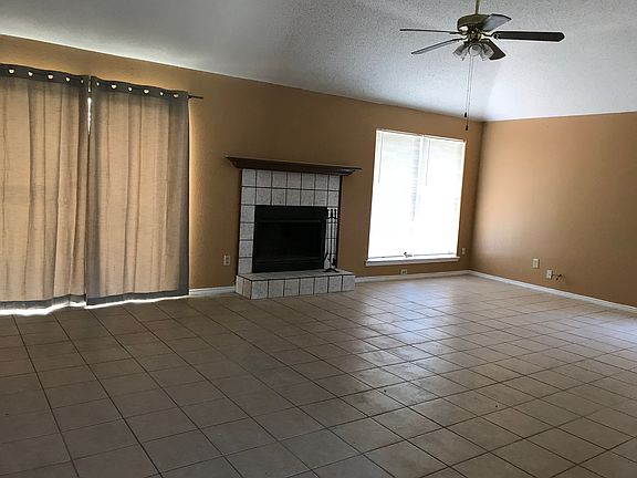 4th image of 2214 Crystal Creek Ln
