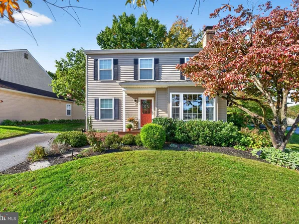 1300 Decatur Ct, Downingtown, PA 19335