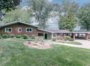 N3663 Tipperary Rd, Poynette, WI 53955