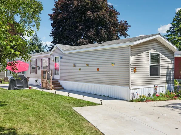 15941 Durand Ave #84C, Union Grove, WI 53182