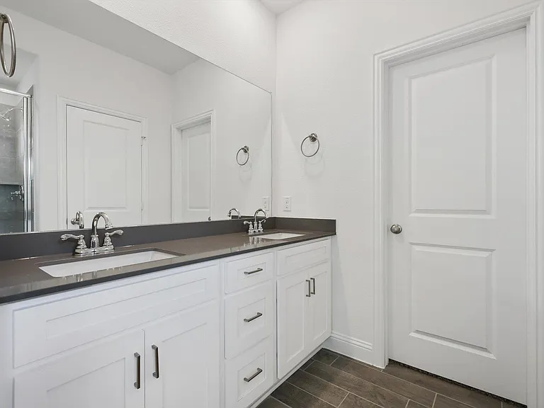 517 Amenduni Ln — Photo 20