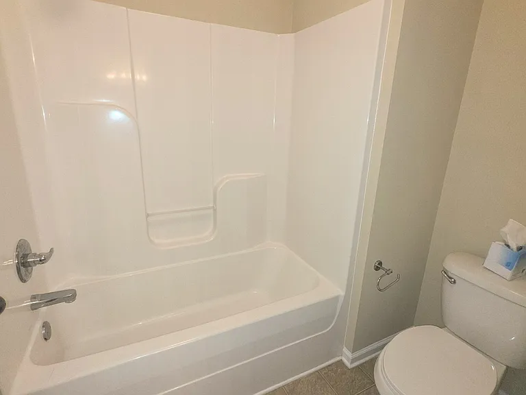 113 Macalester Dr — Photo 24