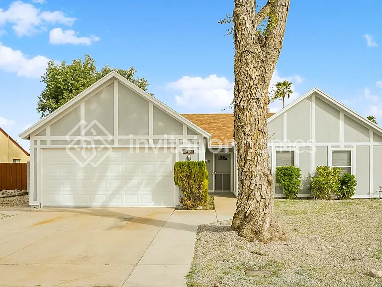 6340 W Grandview Rd — Photo 1
