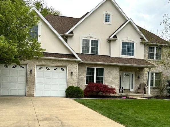 9251 Patterson Ln, Olmsted Falls, OH 44138