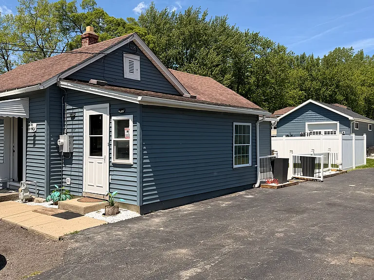 2137 River Rd — Photo 33