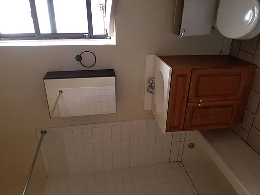 Rented by Lang Realty LLC | media 6