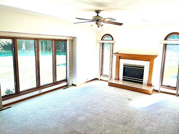 Spacious Family Room