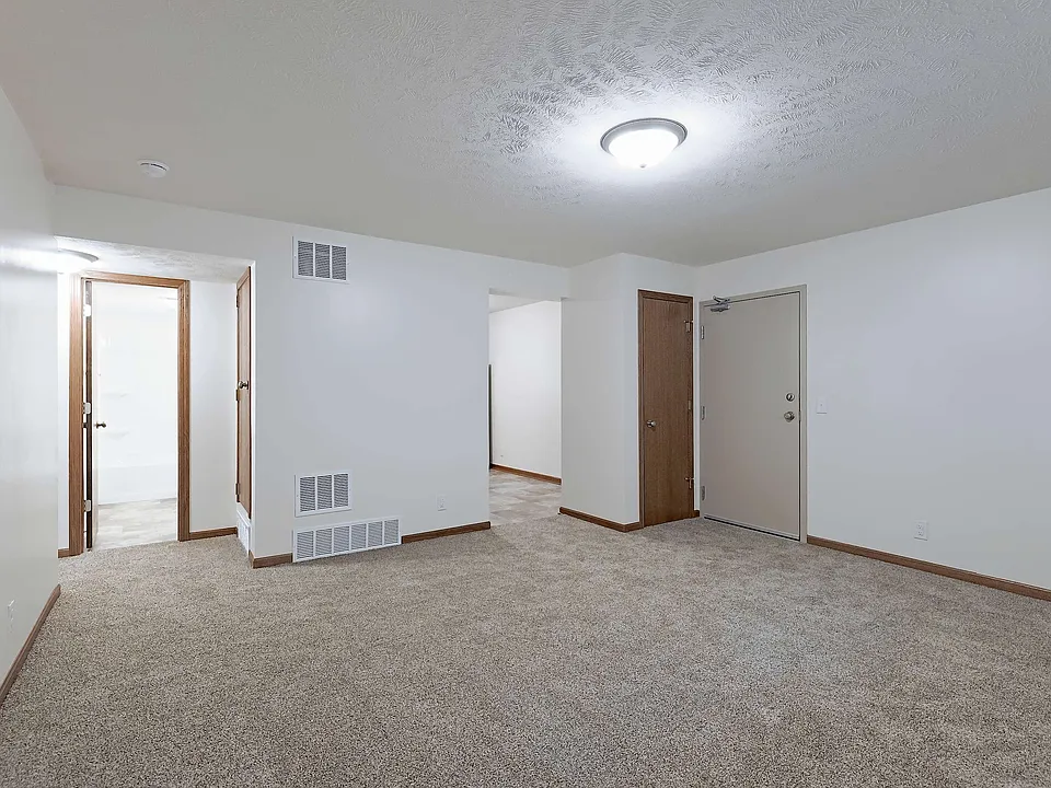 1634 Sumner St #3