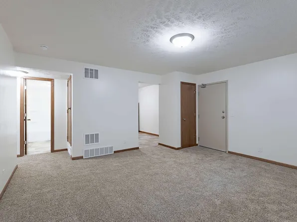 1634 Sumner St, Lincoln, NE