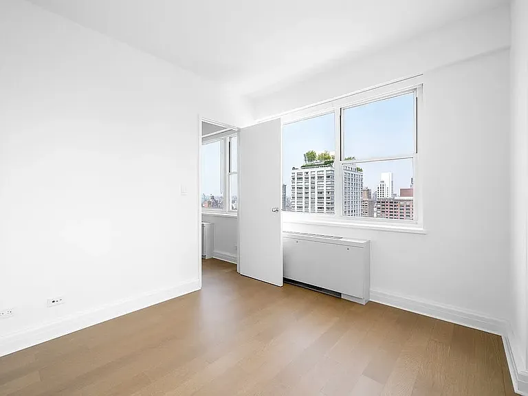 215 E 68th St #30B — Photo 7