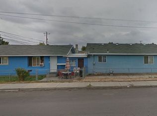 810 & 1/2 S Camas Ave, Wapato, WA 98951