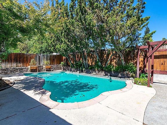 3rd image of 5701 Monte Corita Cir