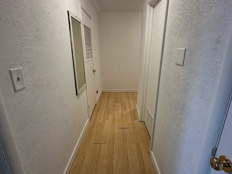 1725 NE Upper Dr — Photo 26
