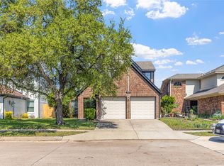 6824 Century Cir, Plano, TX 75023