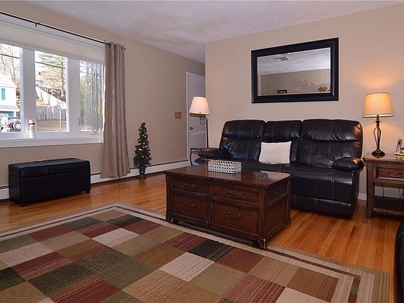 4th image of 9 Candlewood Dr