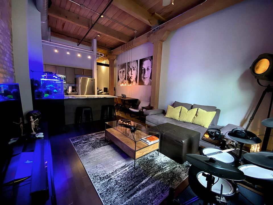 1st image of 454 E Illinois St #6607