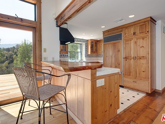 5th image of 1577 Old Topanga Canyon Rd