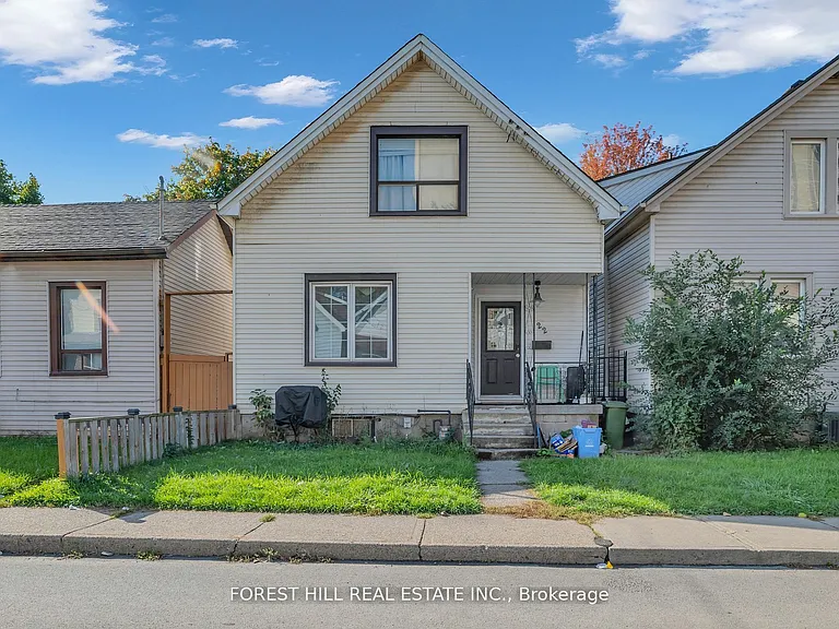 22 Harvey St — Photo 3