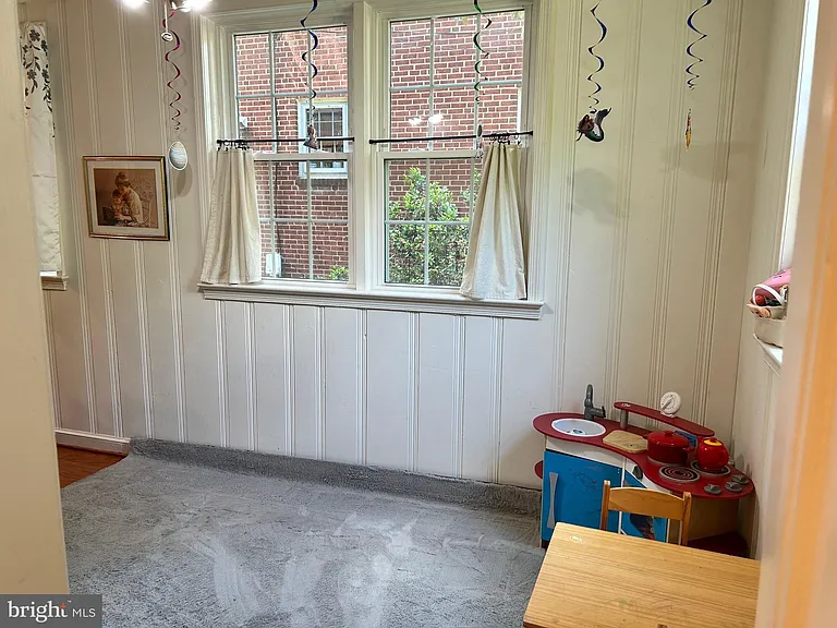 812 Woodside Pkwy — Photo 15