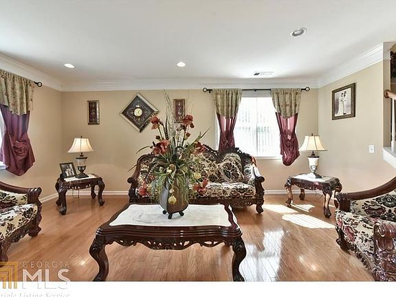 3rd image of 336 Cutleaf Ives Dr