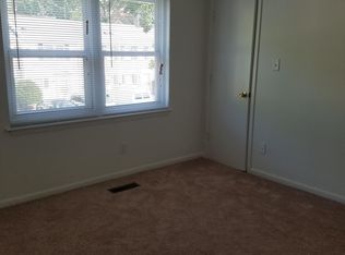 7 Tree Dr, Newport News, VA 23606