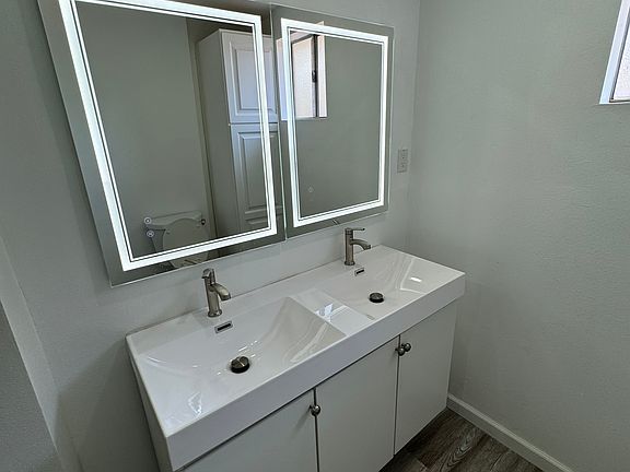 5th image of 3128 E 1st St #2