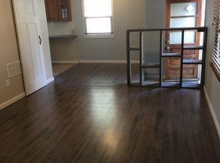 2826 S 16th St, Springfield, IL 62703