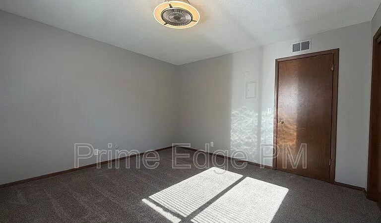 4520 Calvert St #2 — Photo 13
