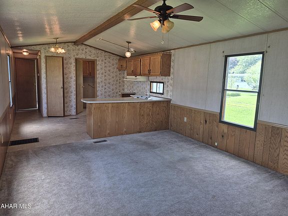 3rd image of 223 Pleasant Dr