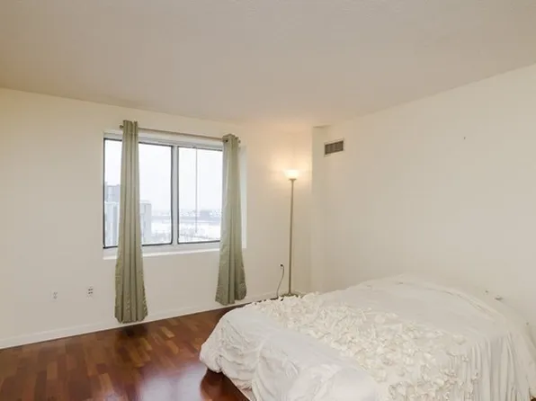 8 Museum Way APT 902, Cambridge, MA 02141
