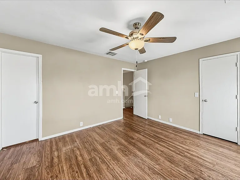 3443 Becker Glen St — Photo 9