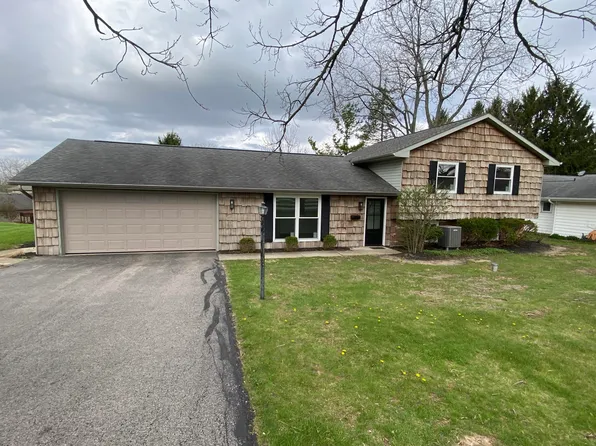 209 Shady Lane Dr, Bellefontaine, OH 43311