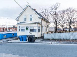 8 Chestnut Hill Ave, Cranston, RI 02920