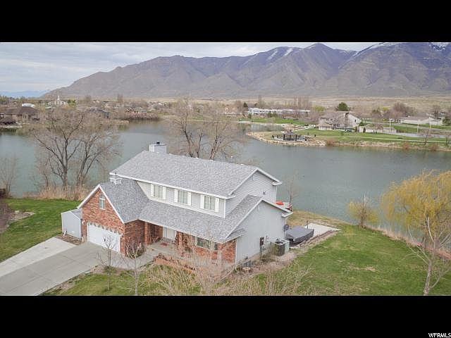 1st image of 110 Lakeview Dr